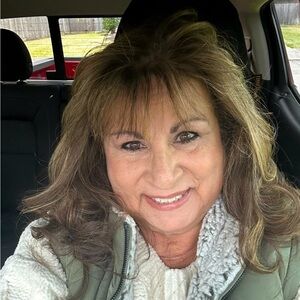 Meet your Posher, Linda